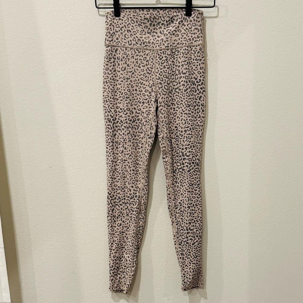 Pink Lily Leopard Print‎ High-Waisted Leggings Tan Gray 7/8 Size Small